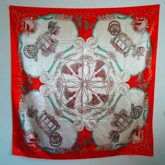Silk Feeling Polyester Scarf Asian Themed 35" x 35" - Picture 1 of 8